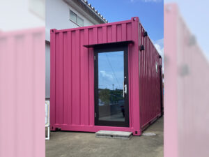 秘密基地製作所のコンテナハウス-ネイルサロン